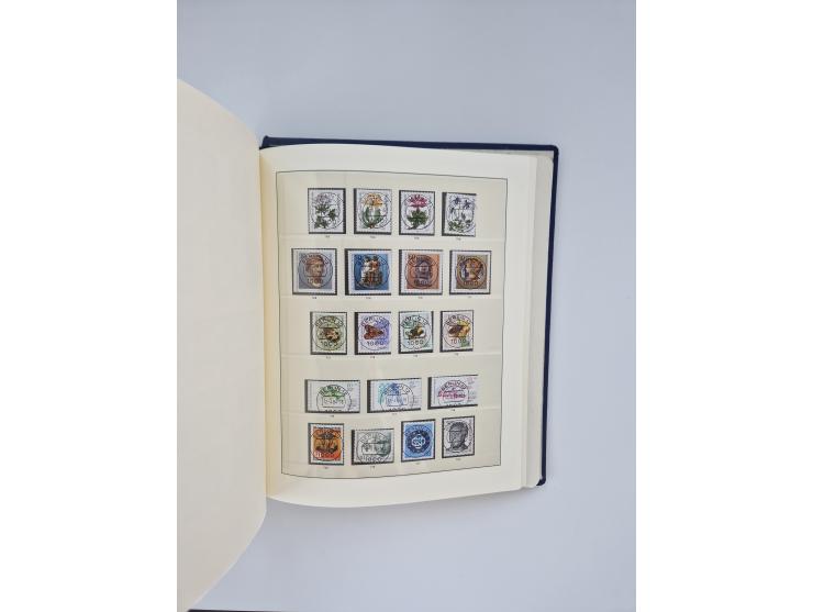 1948/90, in den Hauptnummern augenscheinlich komplette gestempelte Sammlungen Berlin 1948-90 und DDR 1949-90, sowie eine fast