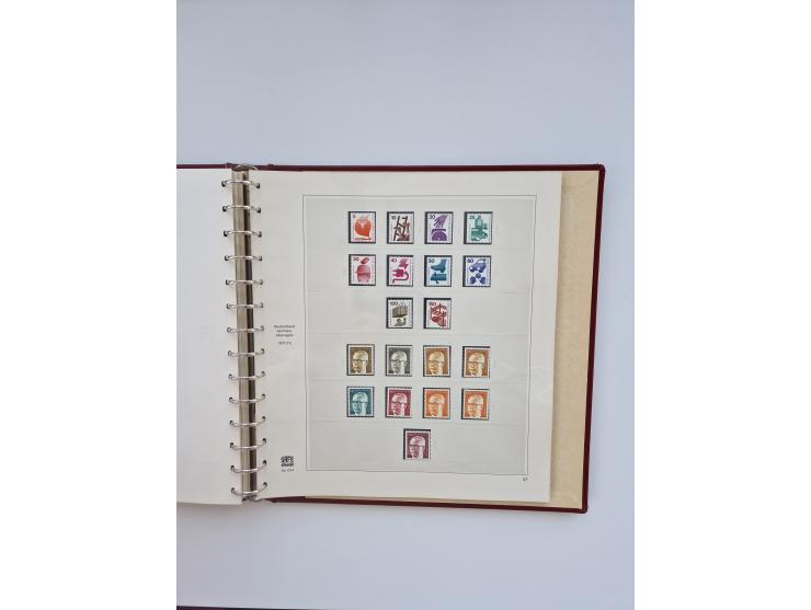 1948/90, in den Hauptnummern augenscheinlich komplette gestempelte Sammlungen Berlin 1948-90 und DDR 1949-90, sowie eine fast