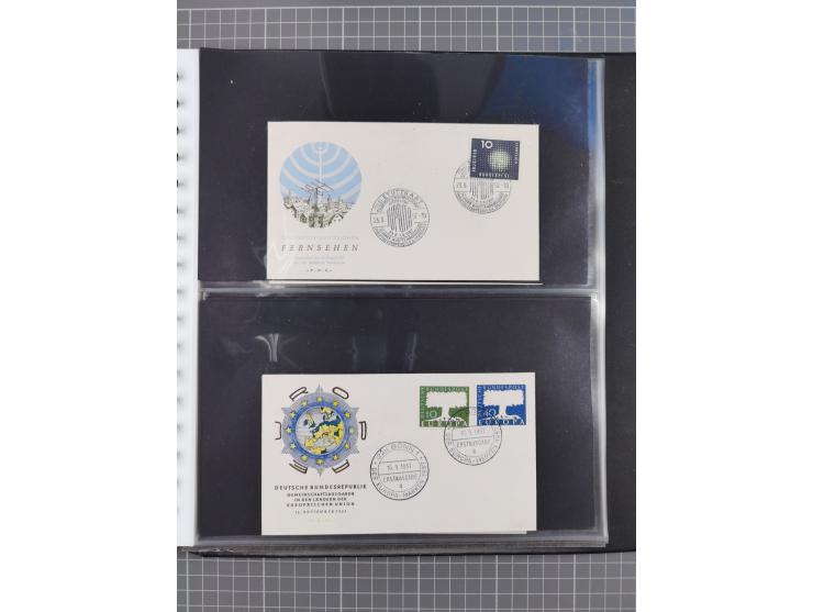 1949/79 (ca.), interessante Sammlung FDC und ETB, dabei U.a. amtliche ETB Berlin sowie FDC Bund Mi. 116, 117-20, 121-22, 143-