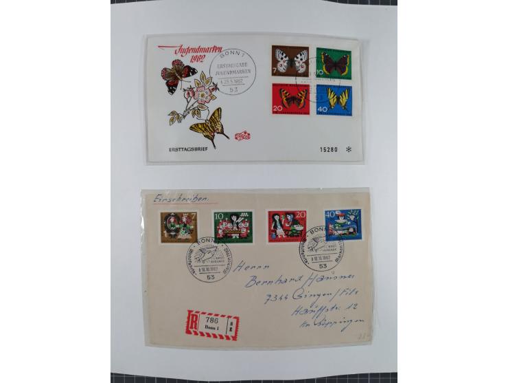 1949/80 (ca.), postfrische (vereinzelt ungebrauchte) und zusätzlich gestempelte Sammlungen Bund, Berlin und DDR in 3 Kartons,