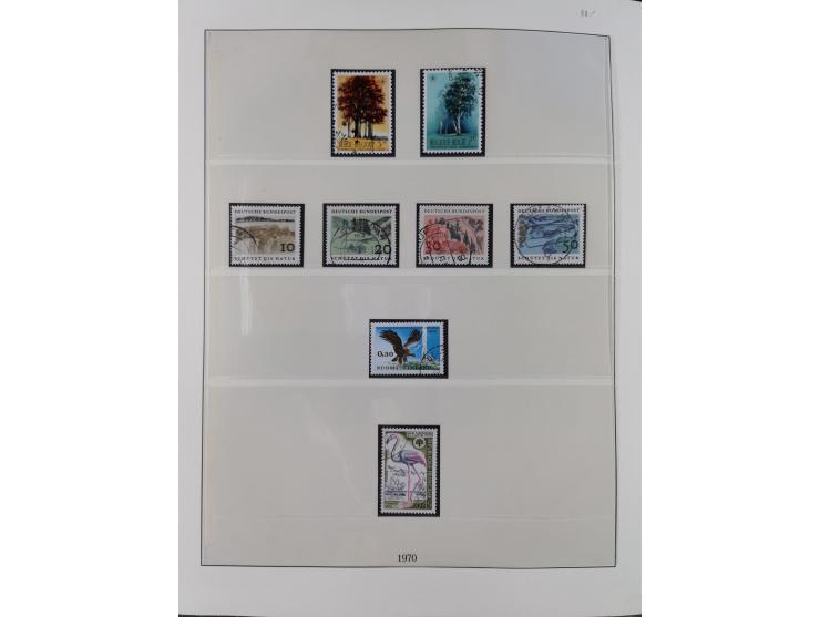 1949/79, postfrische und zusätzlich gestempelte Sammlung, in den Hauptnummern komplett, einschließlich Vor- und Mitläufern, d