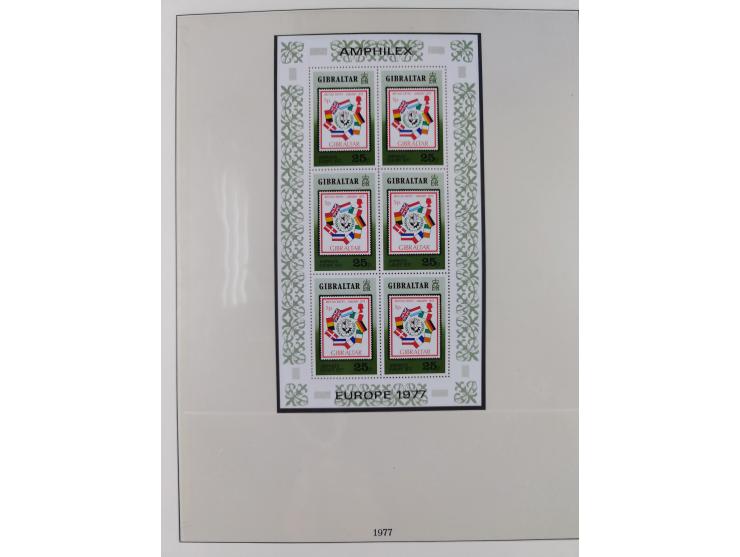 1949/79, postfrische und zusätzlich gestempelte Sammlung, in den Hauptnummern komplett, einschließlich Vor- und Mitläufern, d