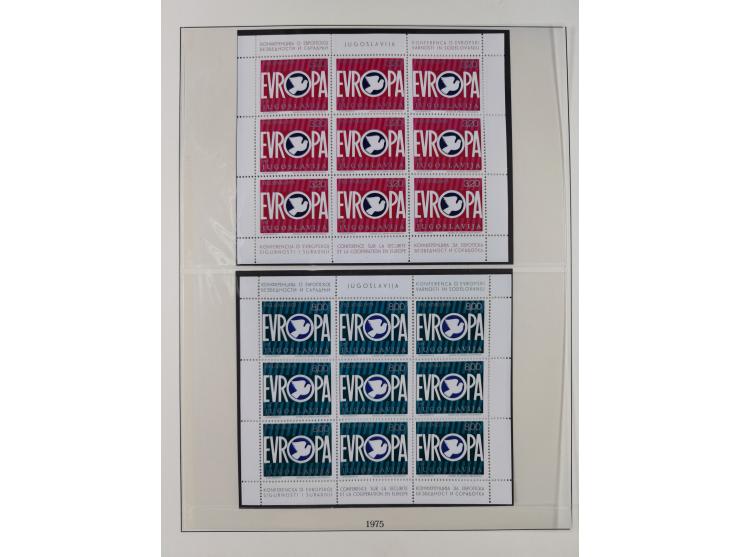 1949/79, postfrische und zusätzlich gestempelte Sammlung, in den Hauptnummern komplett, einschließlich Vor- und Mitläufern, d