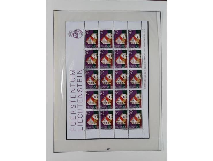 1949/79, postfrische und zusätzlich gestempelte Sammlung, in den Hauptnummern komplett, einschließlich Vor- und Mitläufern, d