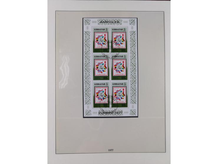 1949/79, postfrische und zusätzlich gestempelte Sammlung, in den Hauptnummern komplett, einschließlich Vor- und Mitläufern, d