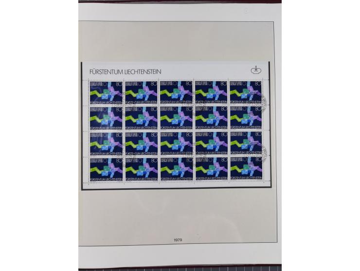 1949/79, postfrische und zusätzlich gestempelte Sammlung, in den Hauptnummern komplett, einschließlich Vor- und Mitläufern, d