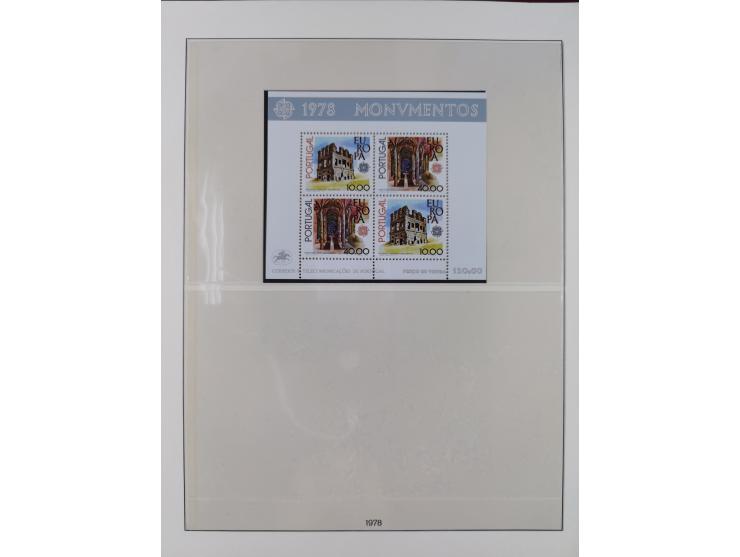 1949/79, postfrische und zusätzlich gestempelte Sammlung, in den Hauptnummern komplett, einschließlich Vor- und Mitläufern, d