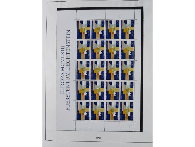 1949/79, postfrische und zusätzlich gestempelte Sammlung, in den Hauptnummern komplett, einschließlich Vor- und Mitläufern, d