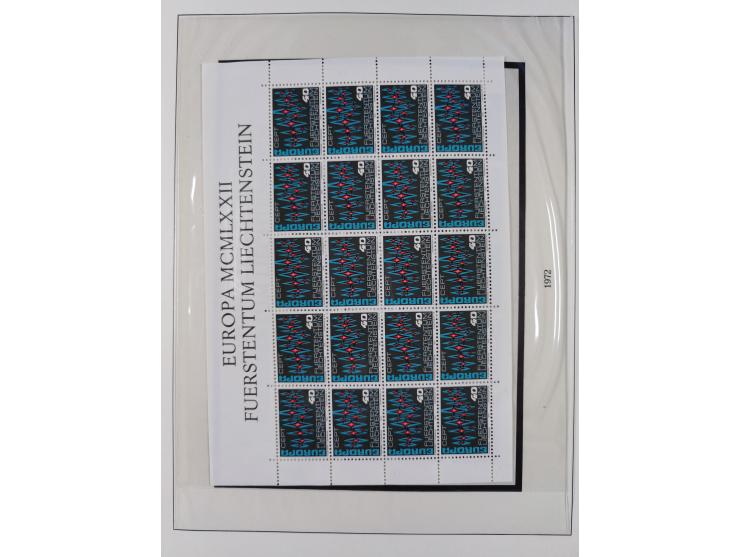 1949/79, postfrische und zusätzlich gestempelte Sammlung, in den Hauptnummern komplett, einschließlich Vor- und Mitläufern, d