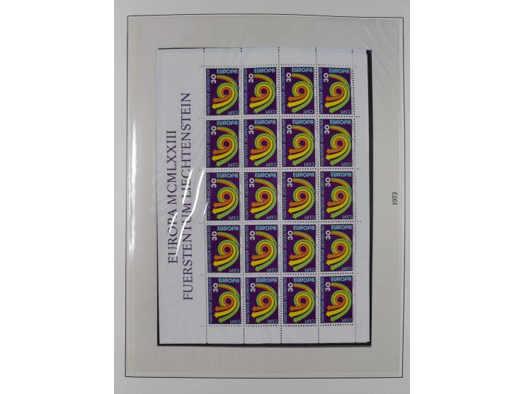 1949/79, postfrische und zusätzlich gestempelte Sammlung, in den Hauptnummern komplett, einschließlich Vor- und Mitläufern, d