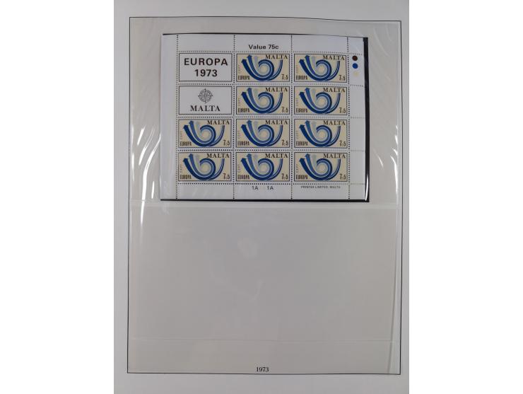 1949/79, postfrische und zusätzlich gestempelte Sammlung, in den Hauptnummern komplett, einschließlich Vor- und Mitläufern, d