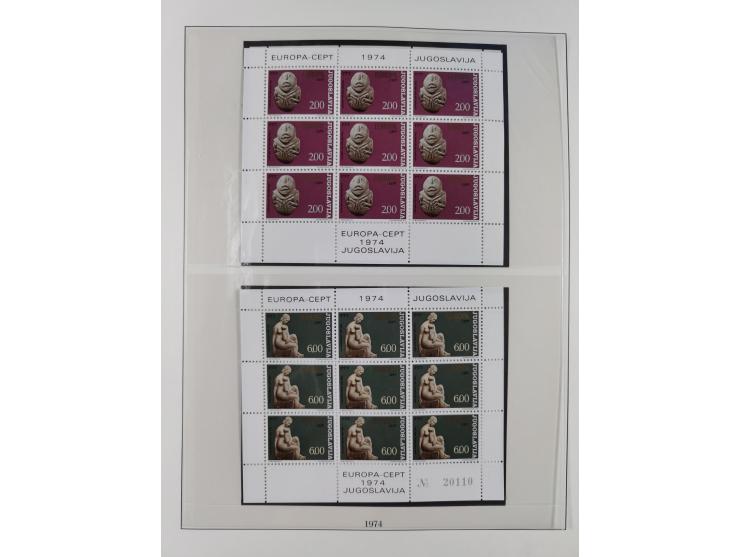 1949/79, postfrische und zusätzlich gestempelte Sammlung, in den Hauptnummern komplett, einschließlich Vor- und Mitläufern, d