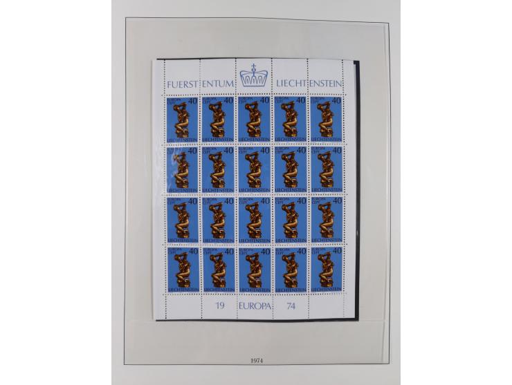 1949/79, postfrische und zusätzlich gestempelte Sammlung, in den Hauptnummern komplett, einschließlich Vor- und Mitläufern, d