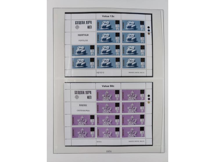 1949/79, postfrische und zusätzlich gestempelte Sammlung, in den Hauptnummern komplett, einschließlich Vor- und Mitläufern, d
