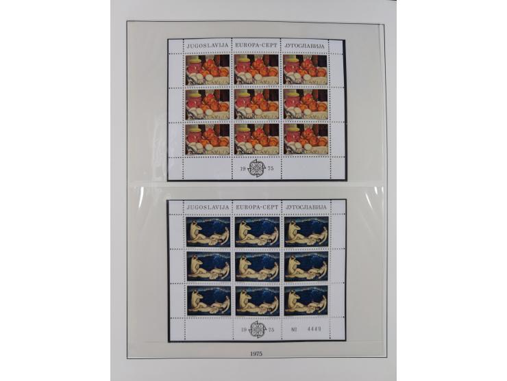 1949/79, postfrische und zusätzlich gestempelte Sammlung, in den Hauptnummern komplett, einschließlich Vor- und Mitläufern, d