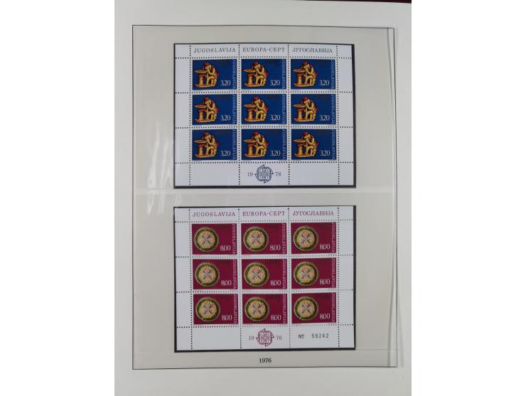 1949/79, postfrische und zusätzlich gestempelte Sammlung, in den Hauptnummern komplett, einschließlich Vor- und Mitläufern, d