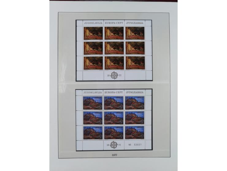 1949/79, postfrische und zusätzlich gestempelte Sammlung, in den Hauptnummern komplett, einschließlich Vor- und Mitläufern, d