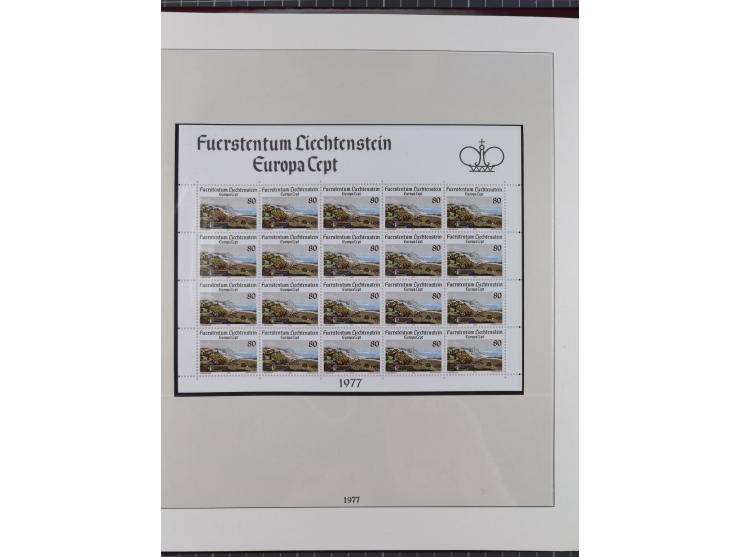 1949/79, postfrische und zusätzlich gestempelte Sammlung, in den Hauptnummern komplett, einschließlich Vor- und Mitläufern, d