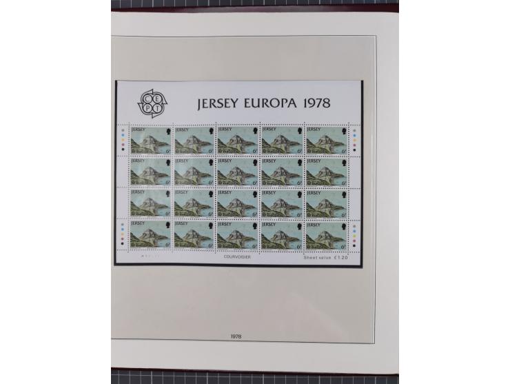 1949/79, postfrische und zusätzlich gestempelte Sammlung, in den Hauptnummern komplett, einschließlich Vor- und Mitläufern, d