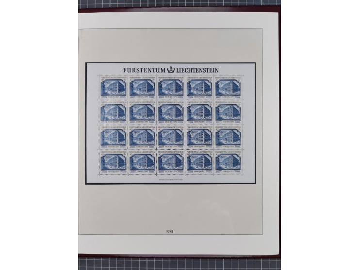 1949/79, postfrische und zusätzlich gestempelte Sammlung, in den Hauptnummern komplett, einschließlich Vor- und Mitläufern, d