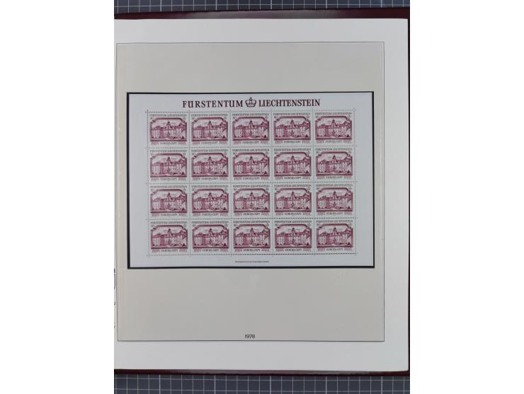 1949/79, postfrische und zusätzlich gestempelte Sammlung, in den Hauptnummern komplett, einschließlich Vor- und Mitläufern, d