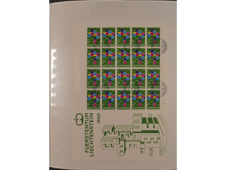 1949/79, postfrische und zusätzlich gestempelte Sammlung, in den Hauptnummern komplett, einschließlich Vor- und Mitläufern, d