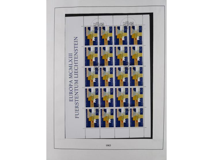 1949/79, postfrische und zusätzlich gestempelte Sammlung, in den Hauptnummern komplett, einschließlich Vor- und Mitläufern, d