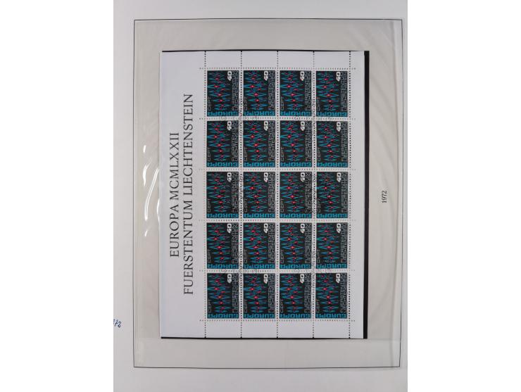 1949/79, postfrische und zusätzlich gestempelte Sammlung, in den Hauptnummern komplett, einschließlich Vor- und Mitläufern, d