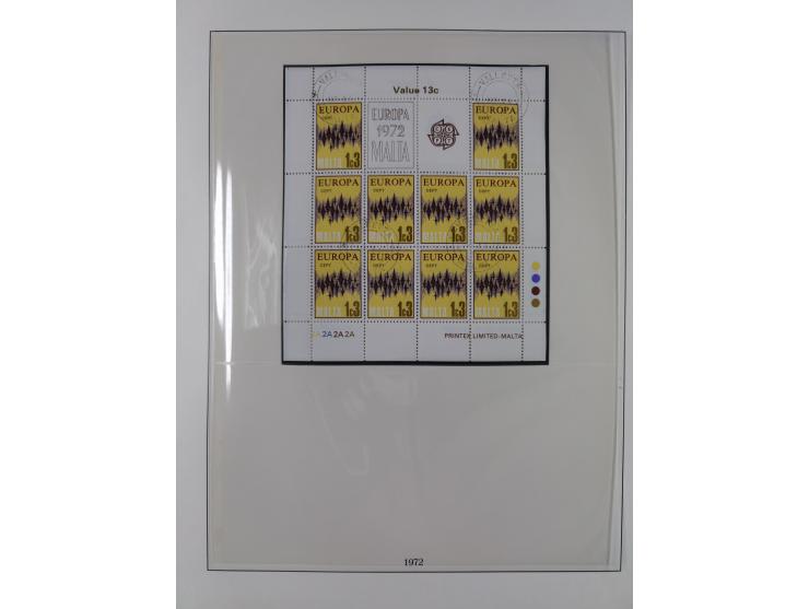 1949/79, postfrische und zusätzlich gestempelte Sammlung, in den Hauptnummern komplett, einschließlich Vor- und Mitläufern, d