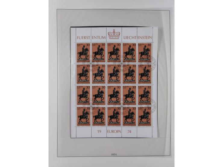 1949/79, postfrische und zusätzlich gestempelte Sammlung, in den Hauptnummern komplett, einschließlich Vor- und Mitläufern, d