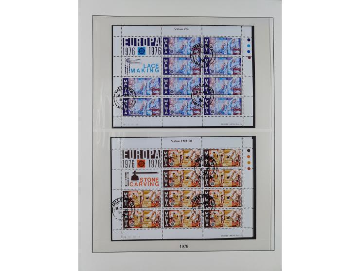 1949/79, postfrische und zusätzlich gestempelte Sammlung, in den Hauptnummern komplett, einschließlich Vor- und Mitläufern, d