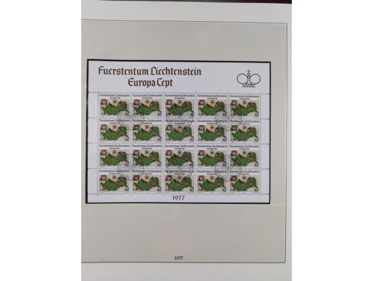 1949/79, postfrische und zusätzlich gestempelte Sammlung, in den Hauptnummern komplett, einschließlich Vor- und Mitläufern, d