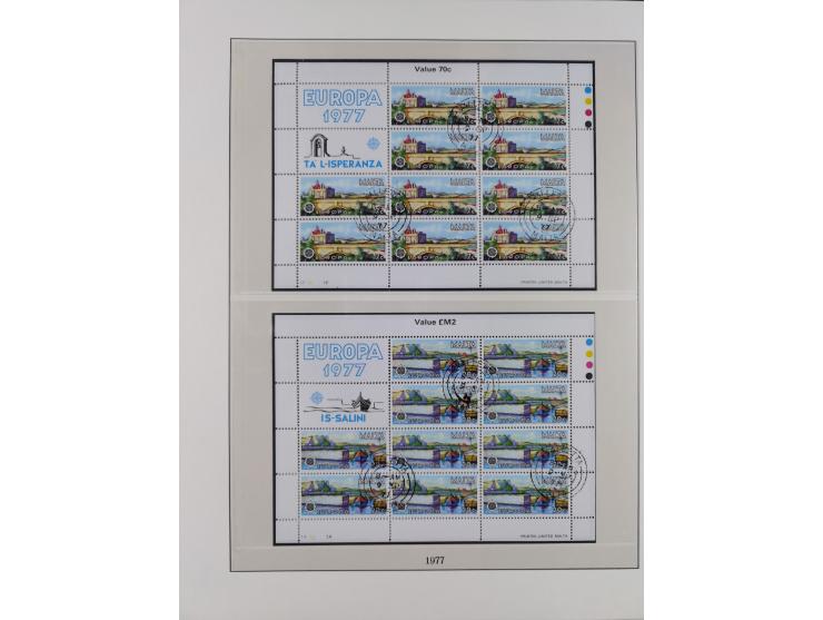 1949/79, postfrische und zusätzlich gestempelte Sammlung, in den Hauptnummern komplett, einschließlich Vor- und Mitläufern, d