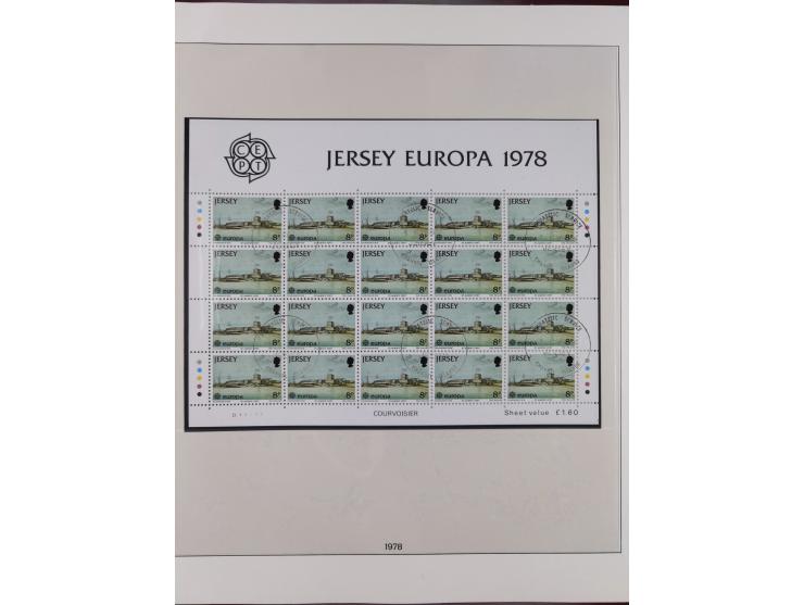 1949/79, postfrische und zusätzlich gestempelte Sammlung, in den Hauptnummern komplett, einschließlich Vor- und Mitläufern, d