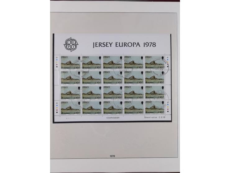 1949/79, postfrische und zusätzlich gestempelte Sammlung, in den Hauptnummern komplett, einschließlich Vor- und Mitläufern, d