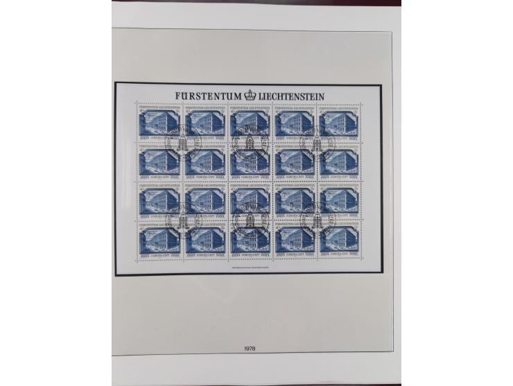 1949/79, postfrische und zusätzlich gestempelte Sammlung, in den Hauptnummern komplett, einschließlich Vor- und Mitläufern, d