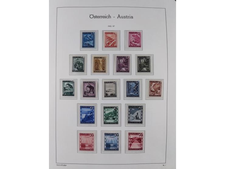 1945/78, postfrische und meist zusätzlich gestempelte Sammlung, in den Hauptnummern komplett, dabei Renner-Kleinbogen und Vög