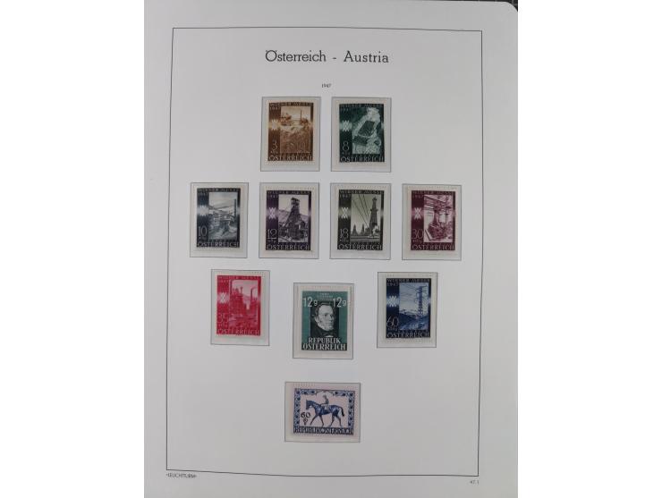 1945/78, postfrische und meist zusätzlich gestempelte Sammlung, in den Hauptnummern komplett, dabei Renner-Kleinbogen und Vög