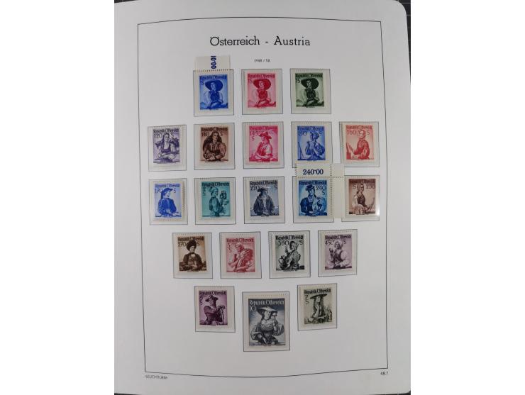 1945/78, postfrische und meist zusätzlich gestempelte Sammlung, in den Hauptnummern komplett, dabei Renner-Kleinbogen und Vög