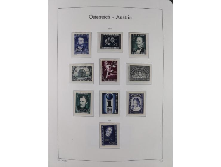 1945/78, postfrische und meist zusätzlich gestempelte Sammlung, in den Hauptnummern komplett, dabei Renner-Kleinbogen und Vög