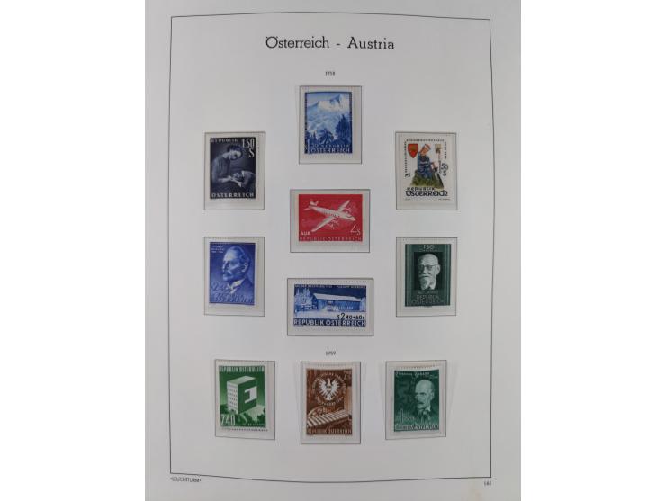 1945/78, postfrische und meist zusätzlich gestempelte Sammlung, in den Hauptnummern komplett, dabei Renner-Kleinbogen und Vög