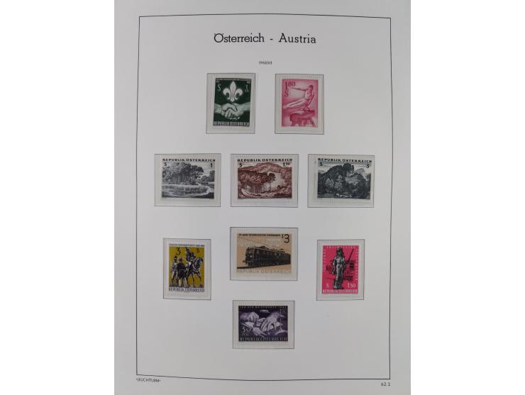 1945/78, postfrische und meist zusätzlich gestempelte Sammlung, in den Hauptnummern komplett, dabei Renner-Kleinbogen und Vög