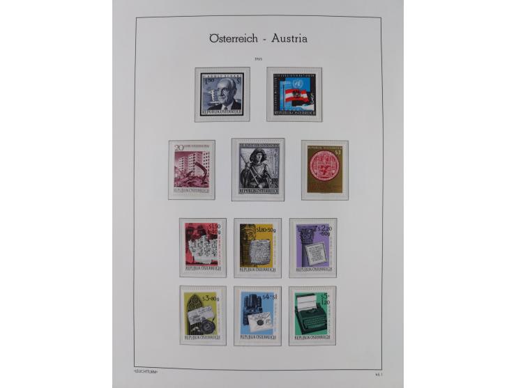 1945/78, postfrische und meist zusätzlich gestempelte Sammlung, in den Hauptnummern komplett, dabei Renner-Kleinbogen und Vög