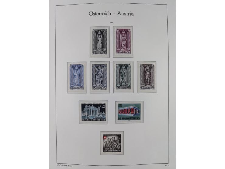 1945/78, postfrische und meist zusätzlich gestempelte Sammlung, in den Hauptnummern komplett, dabei Renner-Kleinbogen und Vög