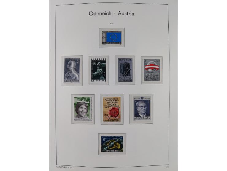 1945/78, postfrische und meist zusätzlich gestempelte Sammlung, in den Hauptnummern komplett, dabei Renner-Kleinbogen und Vög