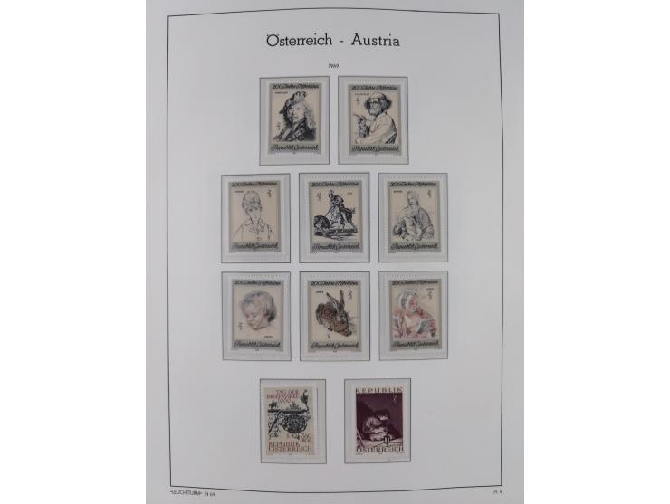 1945/78, postfrische und meist zusätzlich gestempelte Sammlung, in den Hauptnummern komplett, dabei Renner-Kleinbogen und Vög