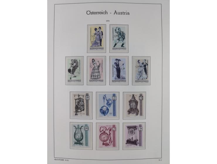 1945/78, postfrische und meist zusätzlich gestempelte Sammlung, in den Hauptnummern komplett, dabei Renner-Kleinbogen und Vög