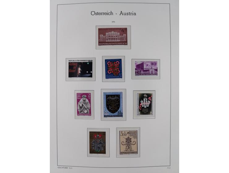 1945/78, postfrische und meist zusätzlich gestempelte Sammlung, in den Hauptnummern komplett, dabei Renner-Kleinbogen und Vög