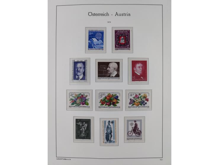 1945/78, postfrische und meist zusätzlich gestempelte Sammlung, in den Hauptnummern komplett, dabei Renner-Kleinbogen und Vög