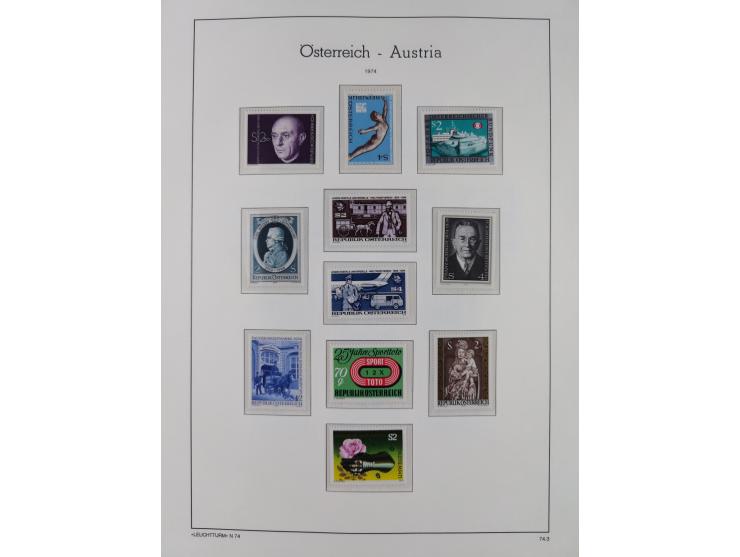 1945/78, postfrische und meist zusätzlich gestempelte Sammlung, in den Hauptnummern komplett, dabei Renner-Kleinbogen und Vög